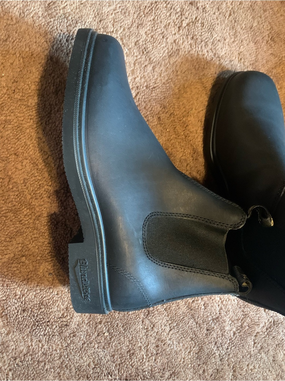 Blundstone Black Chelsea Boots - Slip-On Work Style new